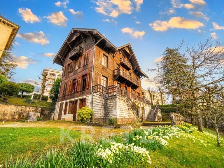 Maison Aix-les-Bains - 15 chambres - 620m²