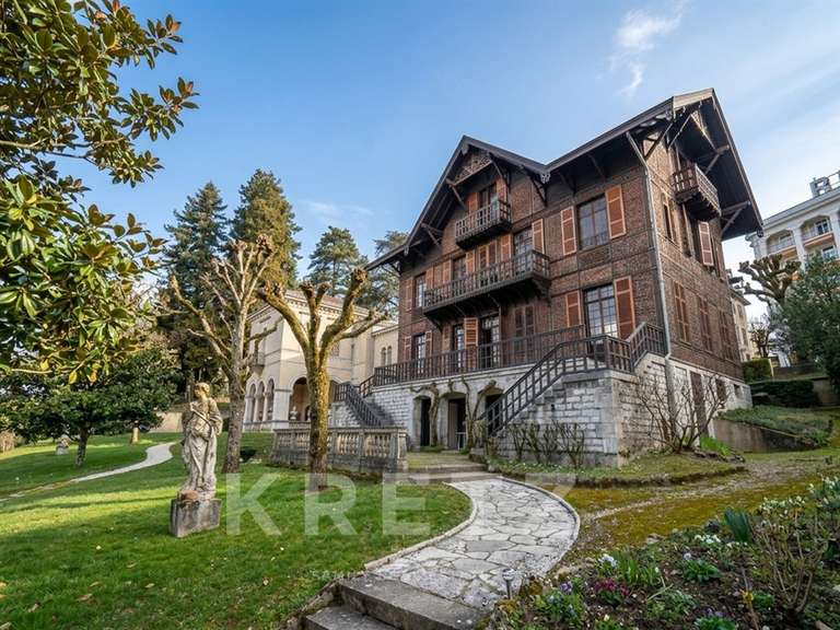 Maison Aix-les-Bains - 15 chambres - 620m²