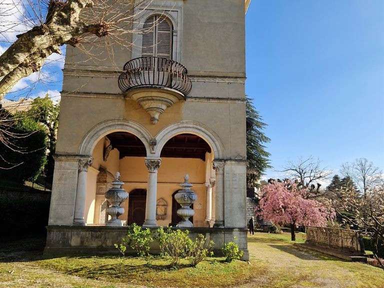 Maison Aix-les-Bains - 15 chambres - 620m²