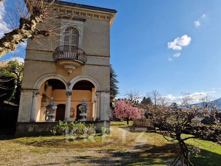 House Aix-les-Bains - 15 bedrooms - 620m²