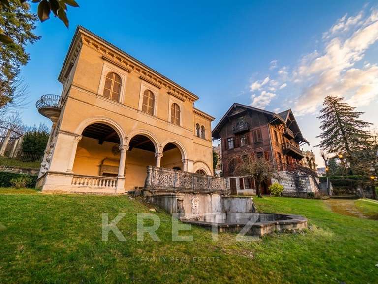 Maison Aix-les-Bains - 15 chambres - 620m²