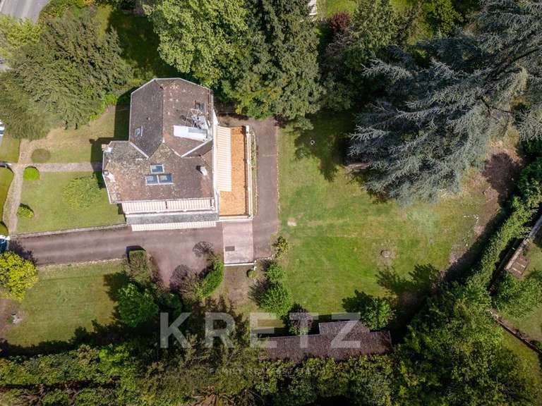 Maison Aix-les-Bains - 5 chambres - 217m²