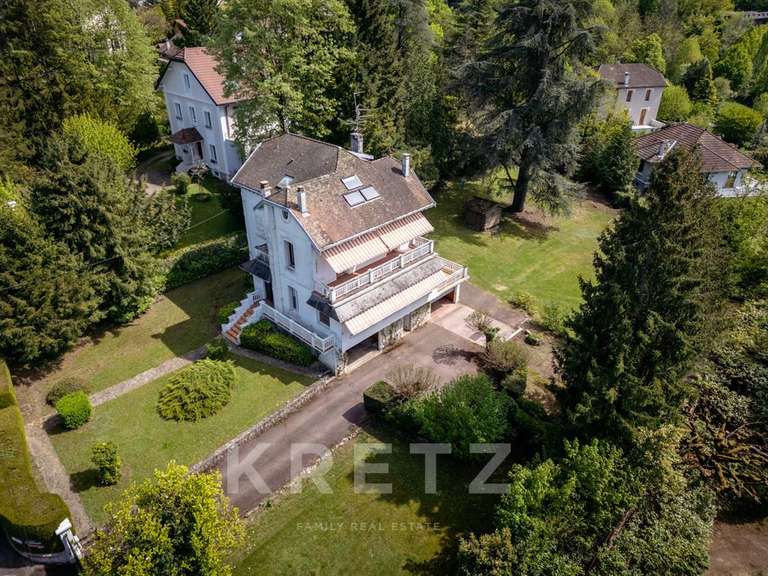 Maison Aix-les-Bains - 5 chambres - 220m²