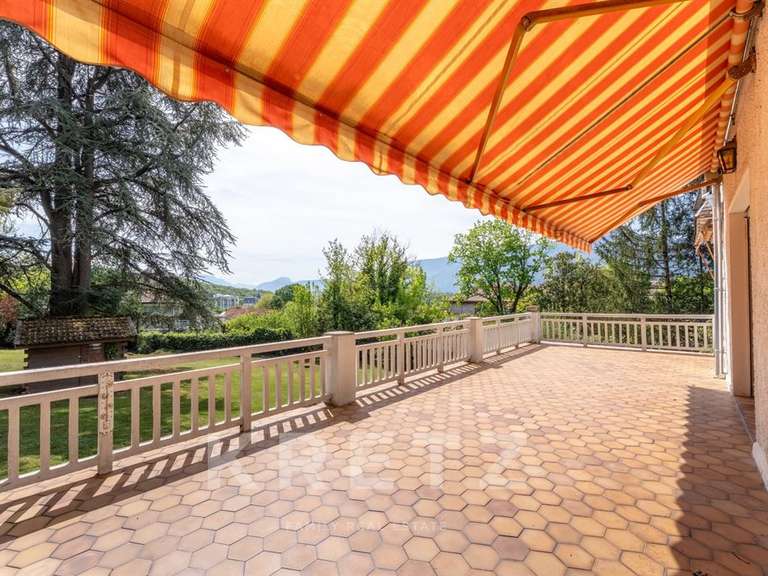 Maison Aix-les-Bains - 5 chambres - 220m²