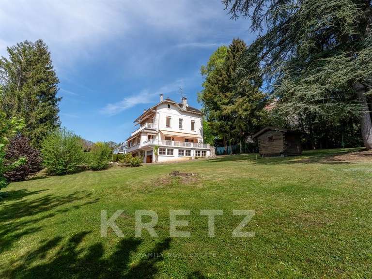 Maison Aix-les-Bains - 5 chambres - 220m²