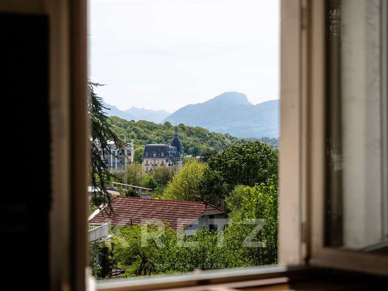 Maison Aix-les-Bains - 5 chambres - 217m²