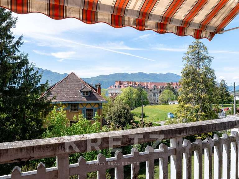 Maison Aix-les-Bains - 5 chambres - 217m²
