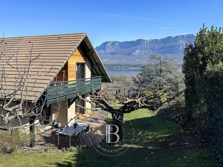 Maison Aix-les-Bains - 3 chambres - 140m²