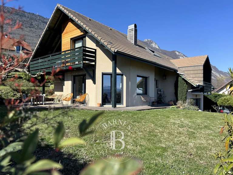 Maison Aix-les-Bains - 3 chambres - 140m²