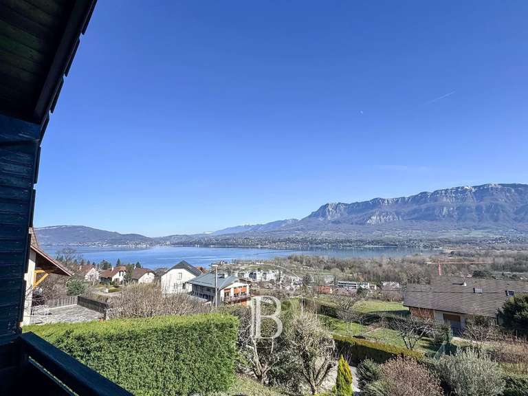 Maison Aix-les-Bains - 3 chambres - 140m²