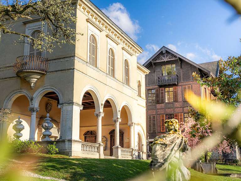 House Aix-les-Bains - 10 bedrooms - 675m²