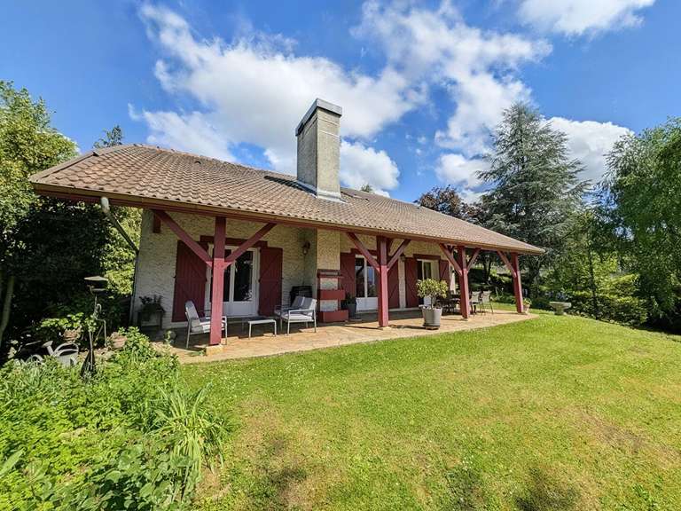 Maison Aix-les-Bains - 3 chambres - 140m²