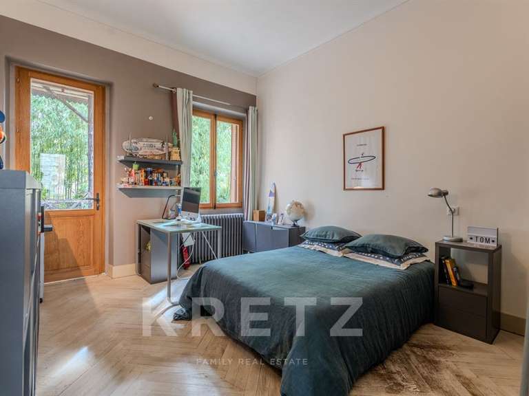 House Aix-les-Bains - 4 bedrooms - 363m²