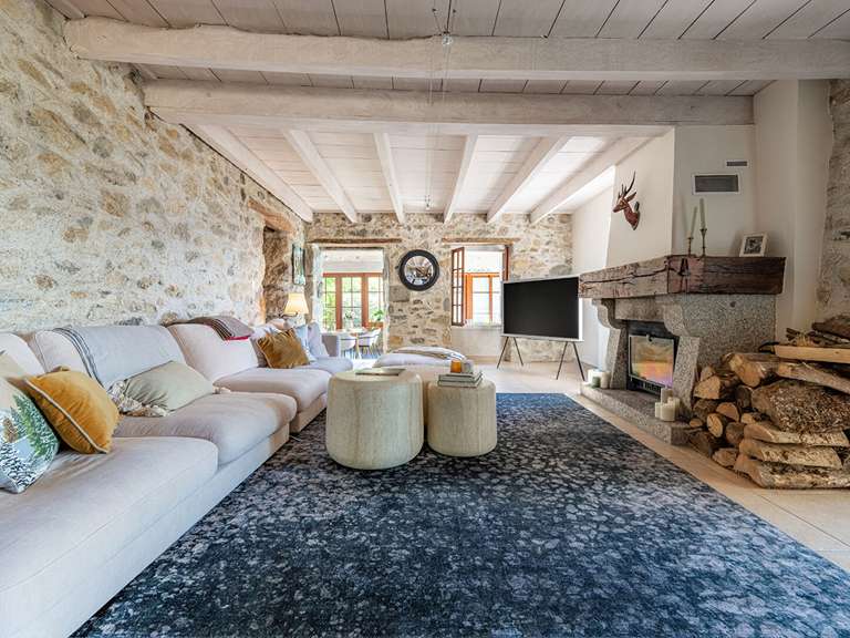 House Aix-les-Bains - 4 bedrooms - 326m²
