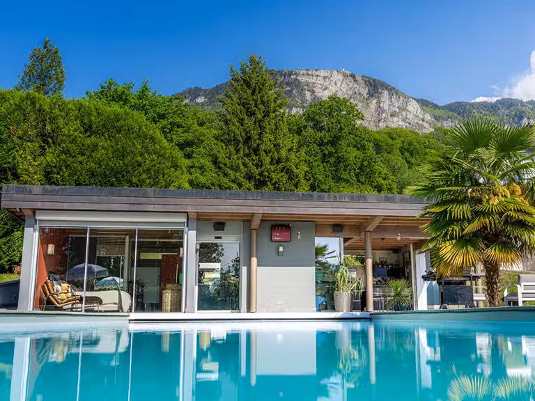 Maison Aix-les-Bains - 4 chambres - 326m²