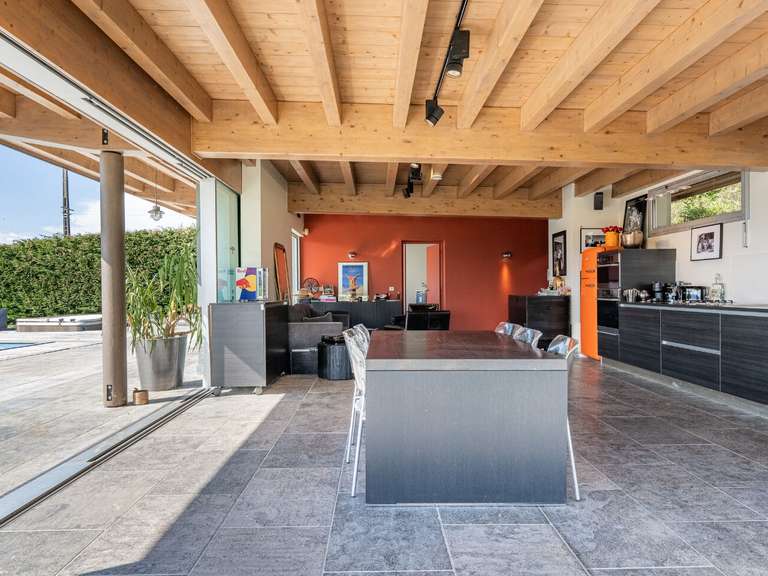 House Aix-les-Bains - 4 bedrooms - 326m²