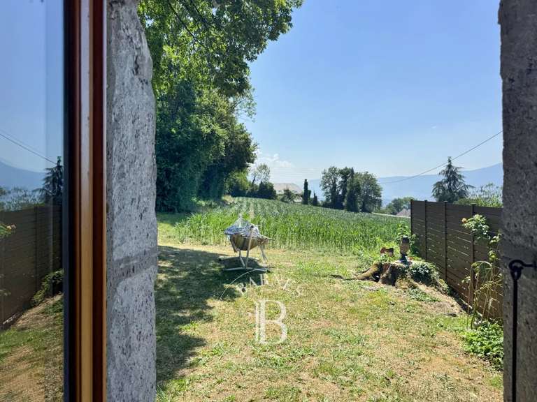 House Aix-les-Bains - 2 bedrooms - 171m²