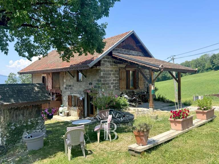 House Aix-les-Bains - 2 bedrooms - 171m²