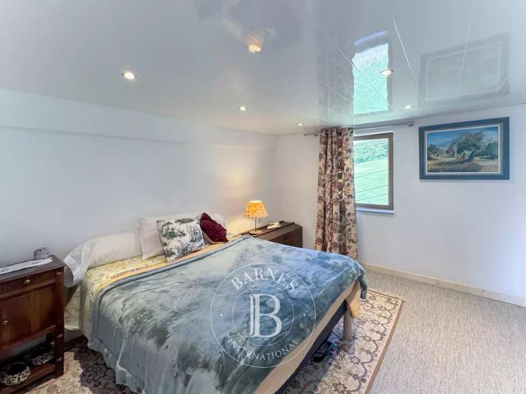 House Aix-les-Bains - 2 bedrooms - 171m²