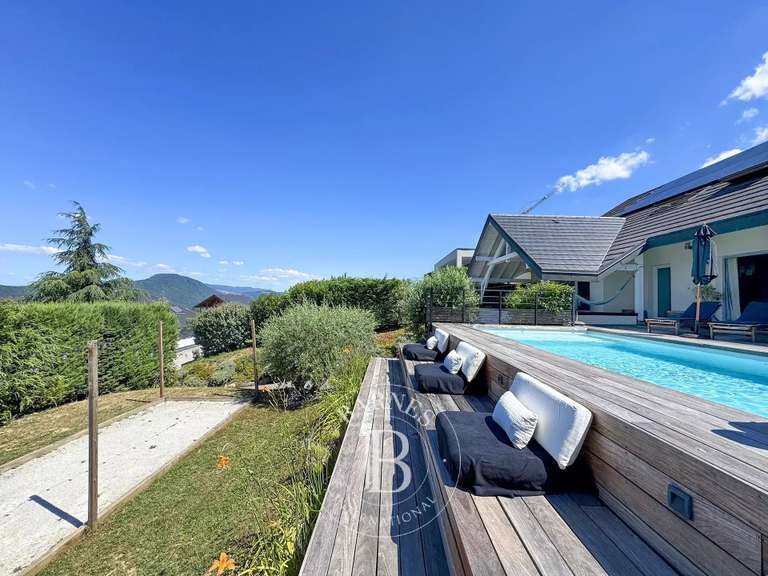 Maison Aix-les-Bains - 4 chambres - 245m²