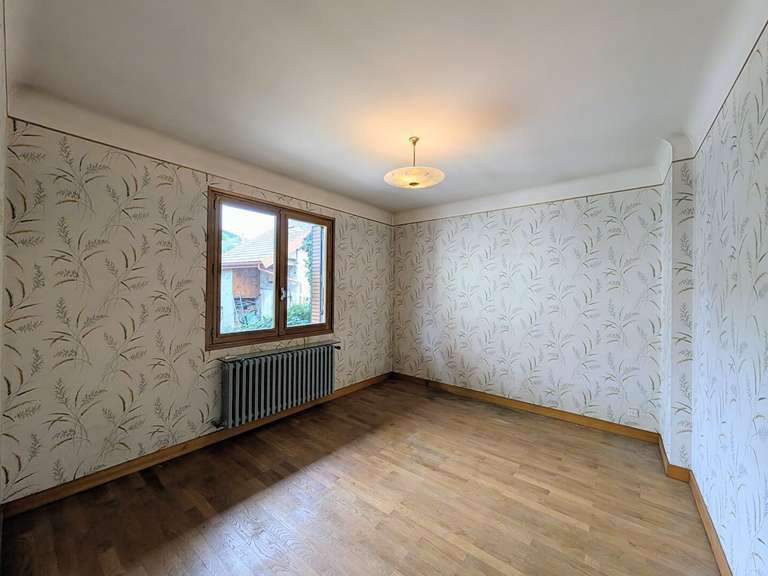 Maison Aix-les-Bains - 3 chambres - 120m²