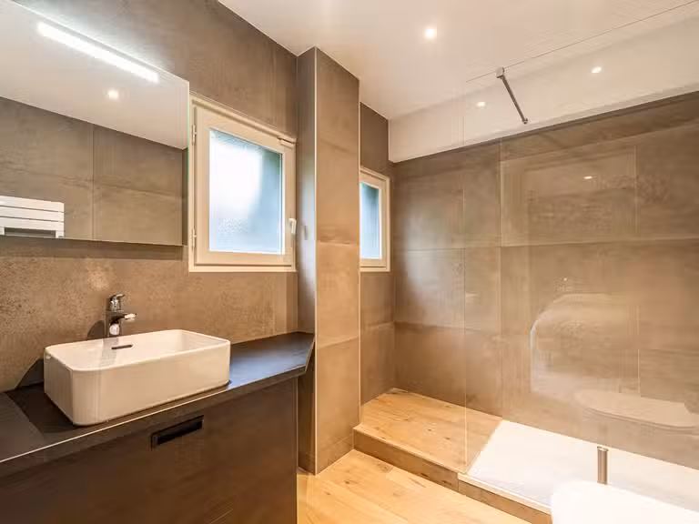 House Aix-les-Bains - 6 bedrooms - 366m²