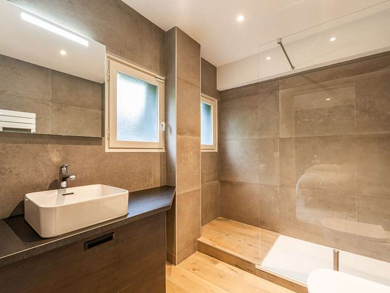 Maison Aix-les-Bains - 6 chambres - 366m²