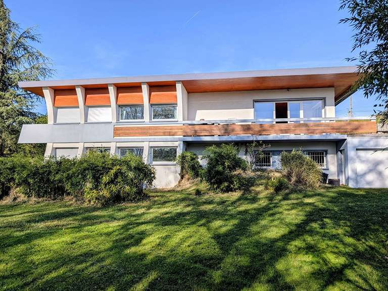 Maison Aix-les-Bains - 6 chambres - 228m²