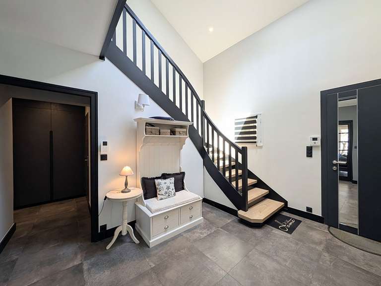 Maison Aix-les-Bains - 5 chambres - 200m²