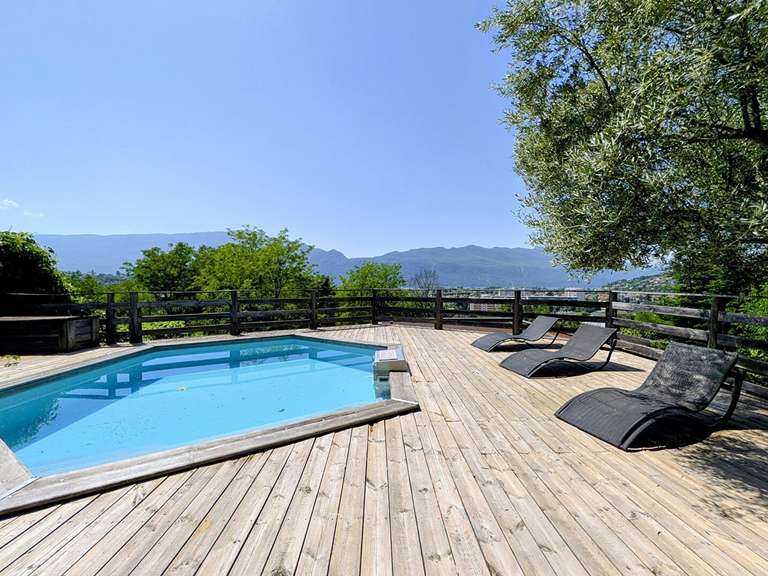 Maison Aix-les-Bains - 5 chambres - 200m²