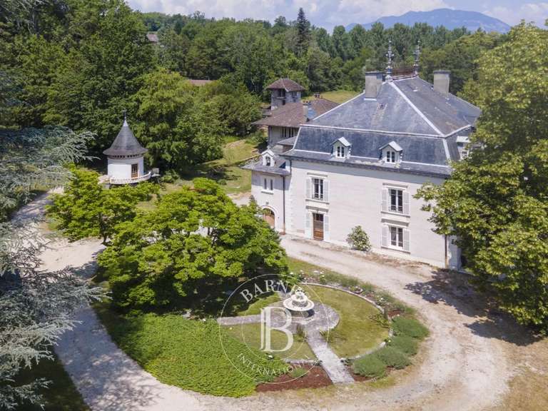 Manoir Aix-les-Bains - 8 chambres - 467m²
