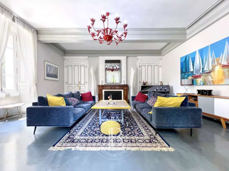 Manoir Aix-les-Bains - 8 chambres - 467m²