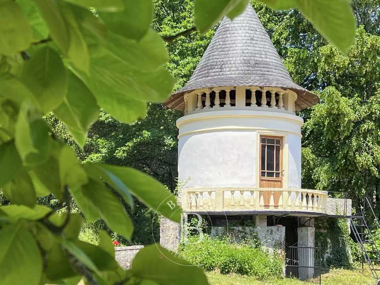 Manoir Aix-les-Bains - 8 chambres - 467m²