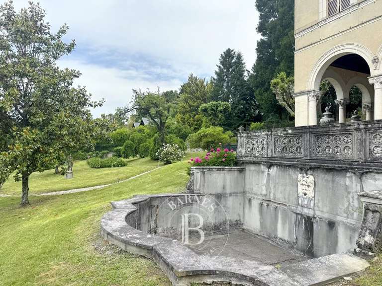 Propriété Aix-les-Bains - 10 chambres - 847m²
