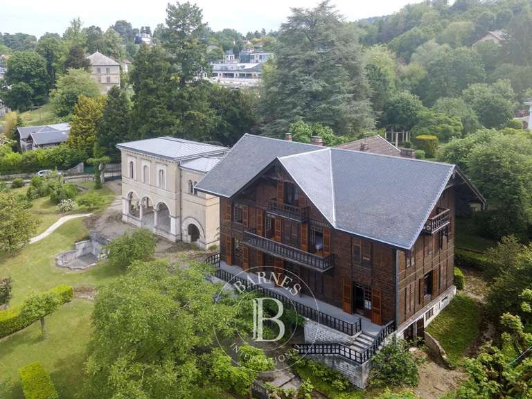 Propriété Aix-les-Bains - 10 chambres - 847m²