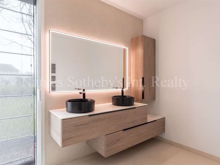 Maison Aizenay - 4 chambres - 239m²