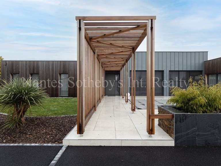 Maison Aizenay - 4 chambres - 239m²