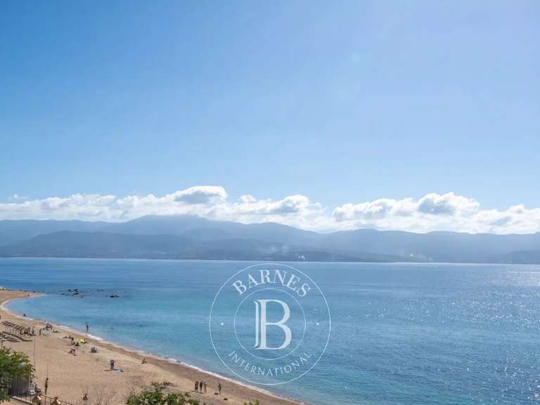 Appartement Ajaccio - 3 chambres - 124m²
