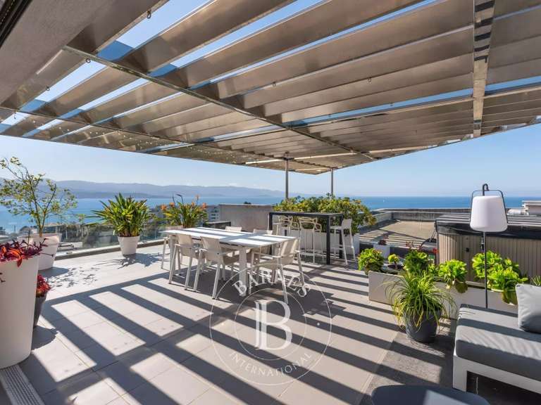 Appartement Ajaccio - 3 chambres - 150m²
