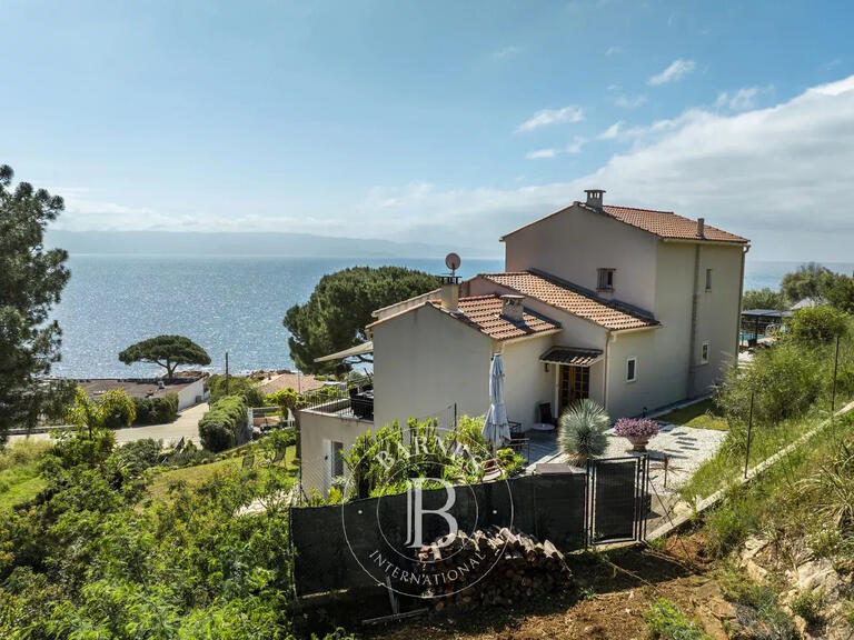Maison Ajaccio - 3 chambres - 244m²