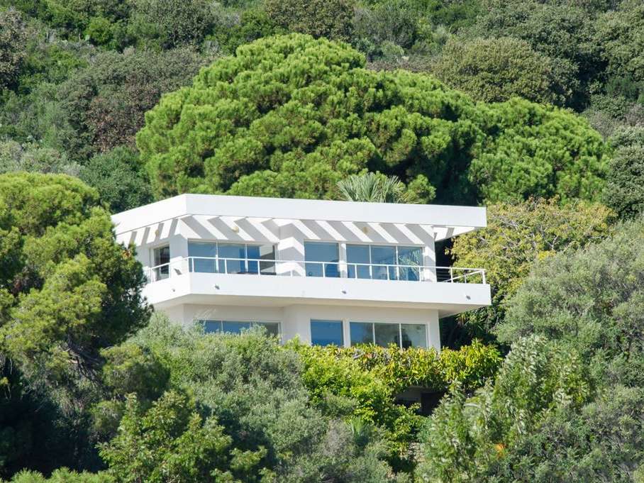 House Ajaccio