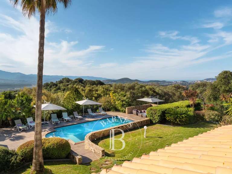 Maison Ajaccio - 4 chambres - 323m²
