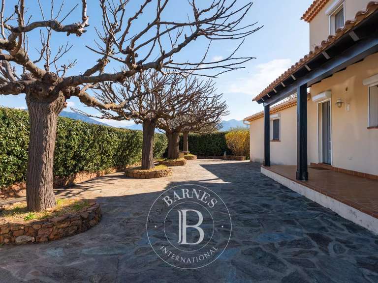 Maison Ajaccio - 4 chambres - 323m²