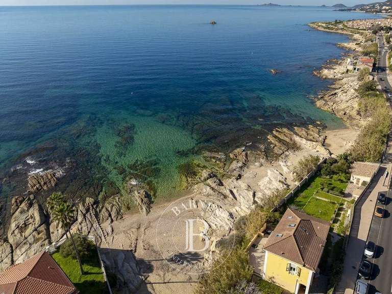 Propriété avec Vue sur mer Ajaccio - 6 chambres - 297m²