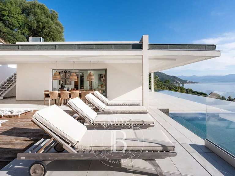 Propriété Ajaccio - 6 chambres - 306m²