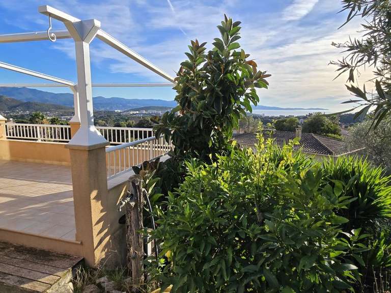 Maison avec Vue sur mer Alata - 140m²