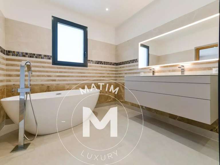 Maison Alata - 260m²