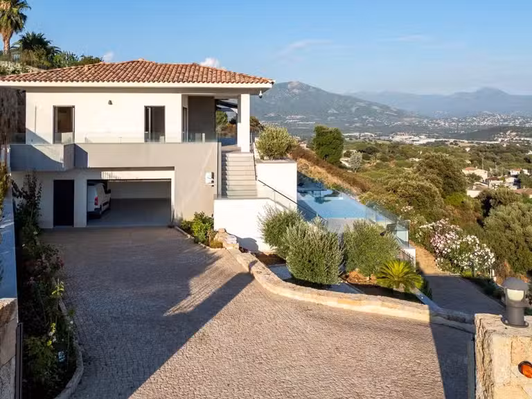 Maison Alata - 260m²
