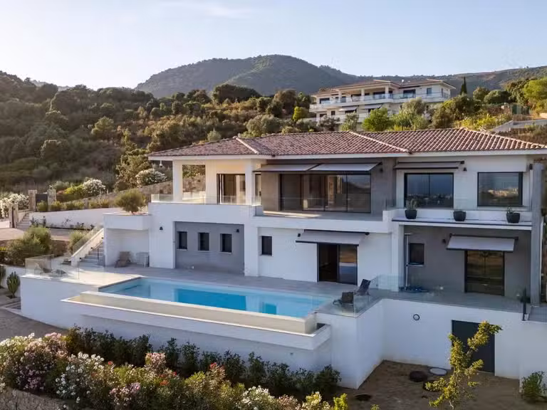Maison Alata - 260m²
