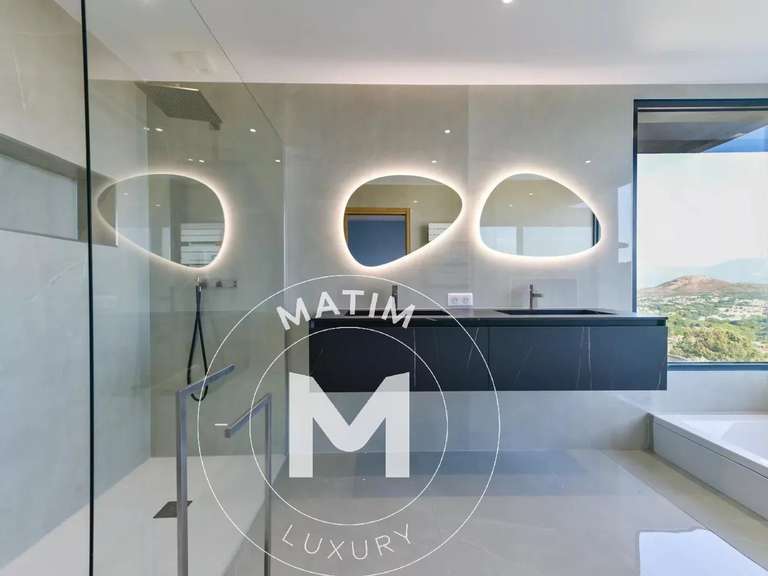 Maison Alata - 260m²